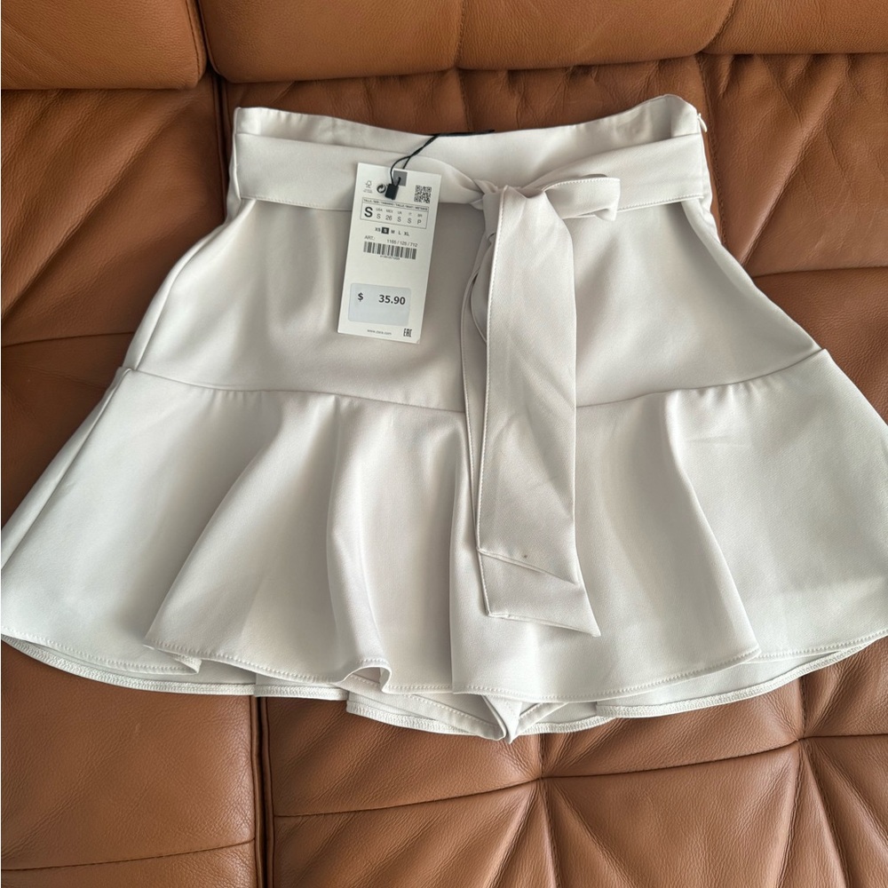 Elegant Cream Women's Shorts